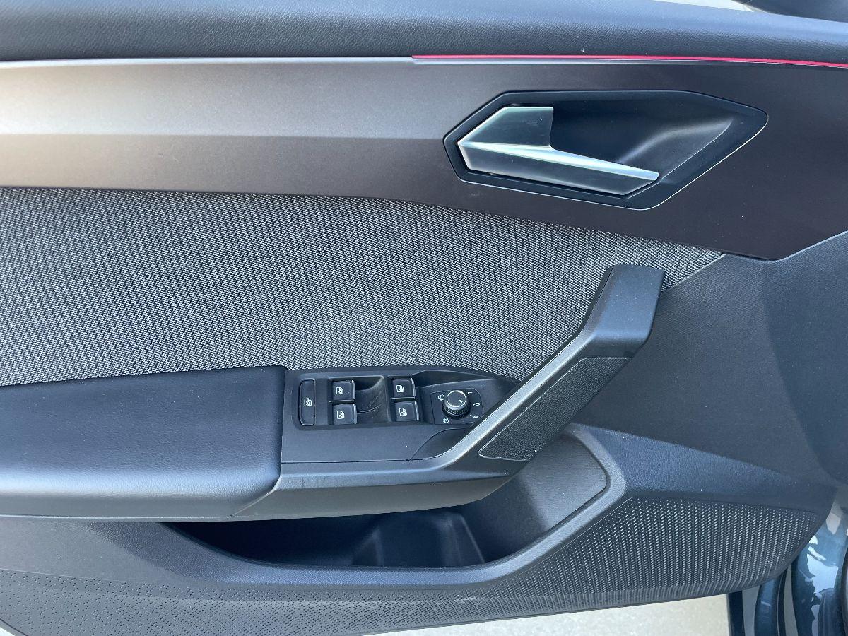 SEAT - Leon Sportstourer 1.5 eTSI 150CV DSG Xcellence