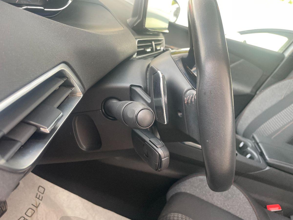PEUGEOT - 3008 - BlueHDi 130 S&S EAT8 ActiveBusiness