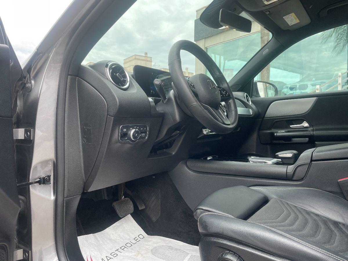 MERCEDES - GLB 180 d Automatic Business 7Posti