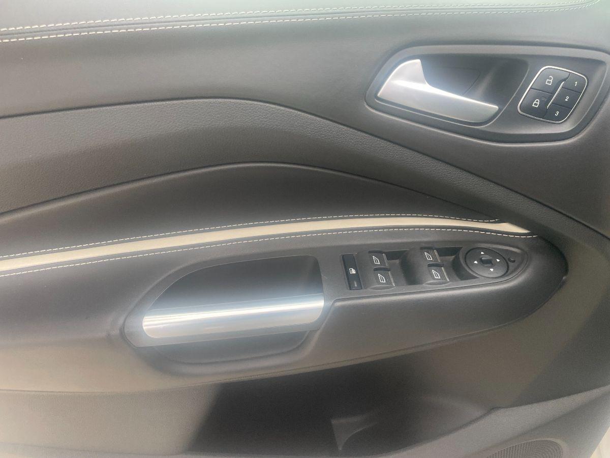 FORD - Kuga - 2.0 TDCI 180 CV S&S P. 4WD Vignale