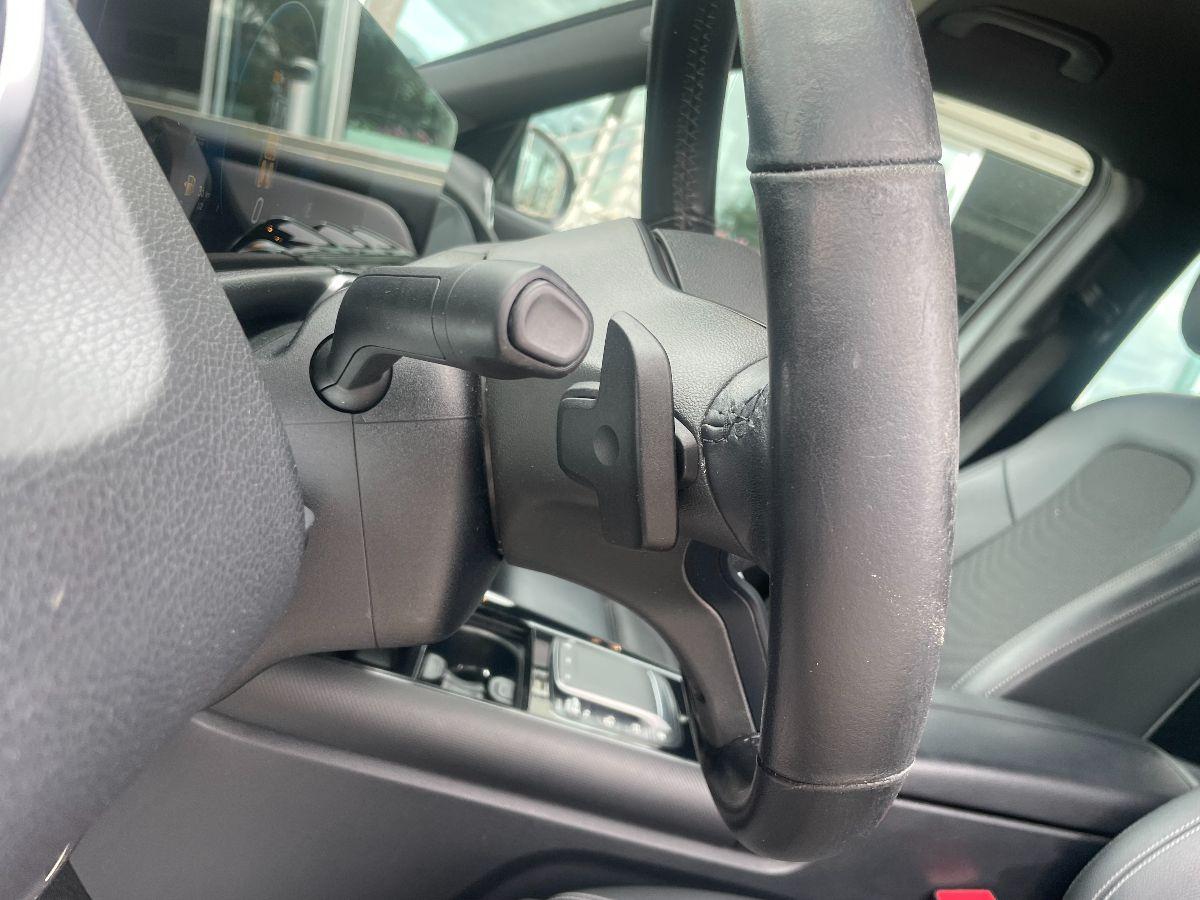 MERCEDES - GLB 180 d Automatic Business 7Posti