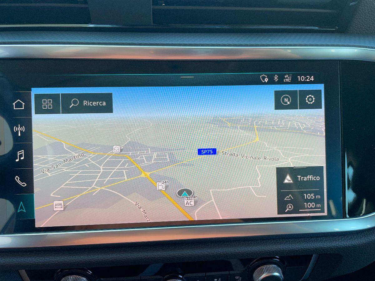 AUDI - Q3 - 40 TDI quattro S tronic Business