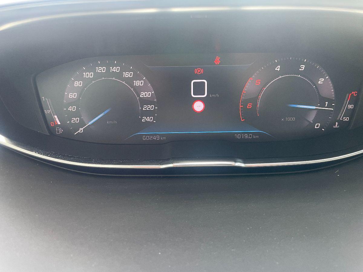 PEUGEOT - 3008 - BlueHDi 130 S&S Active