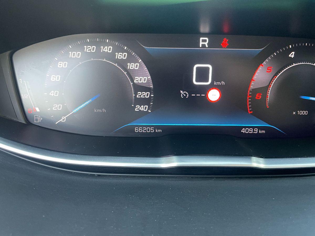 PEUGEOT - 3008 - BlueHDi 130 EAT8 S&S Allure