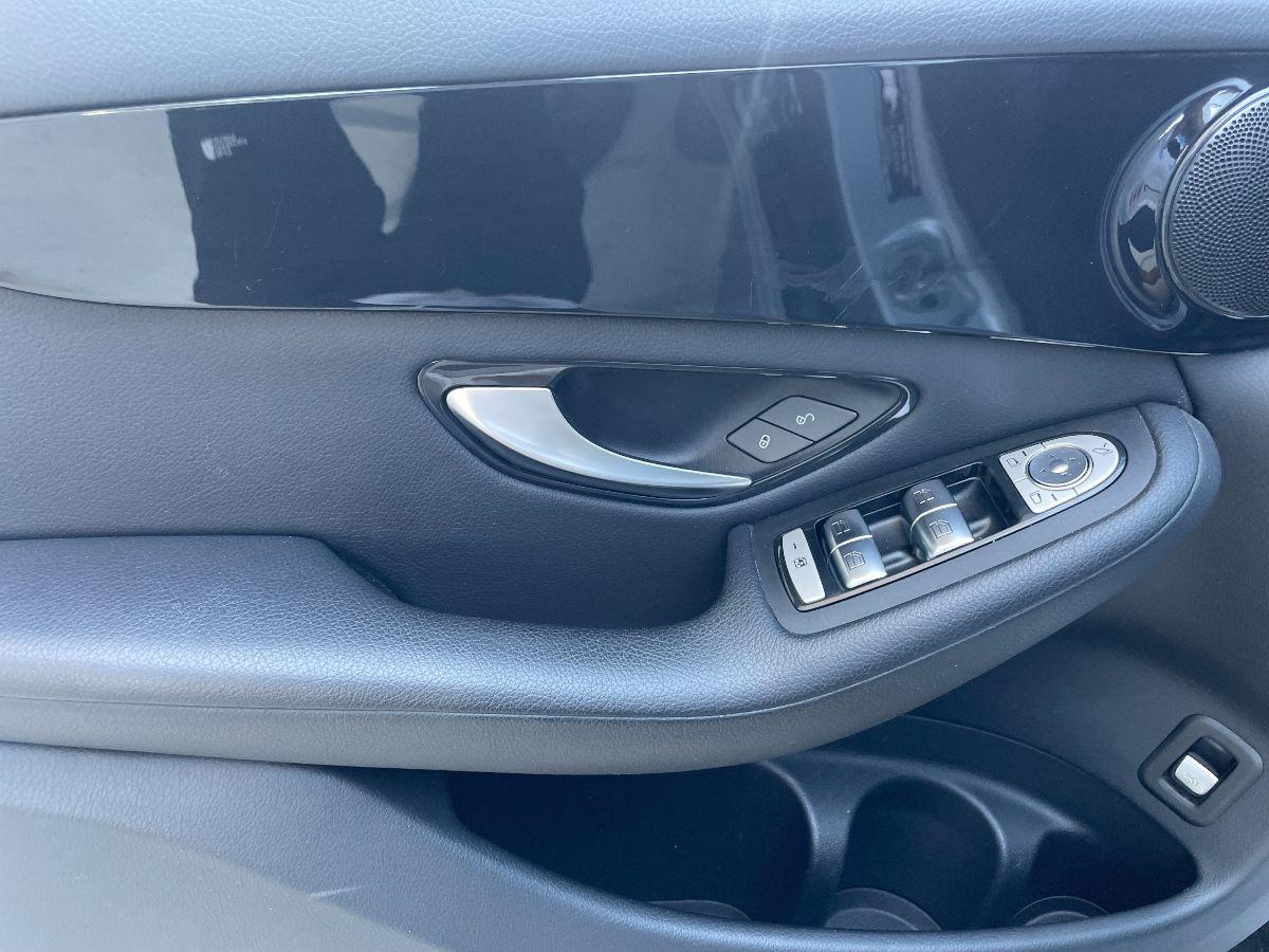 MERCEDES - GLC - 300 de 4Matic EQ-Power Business