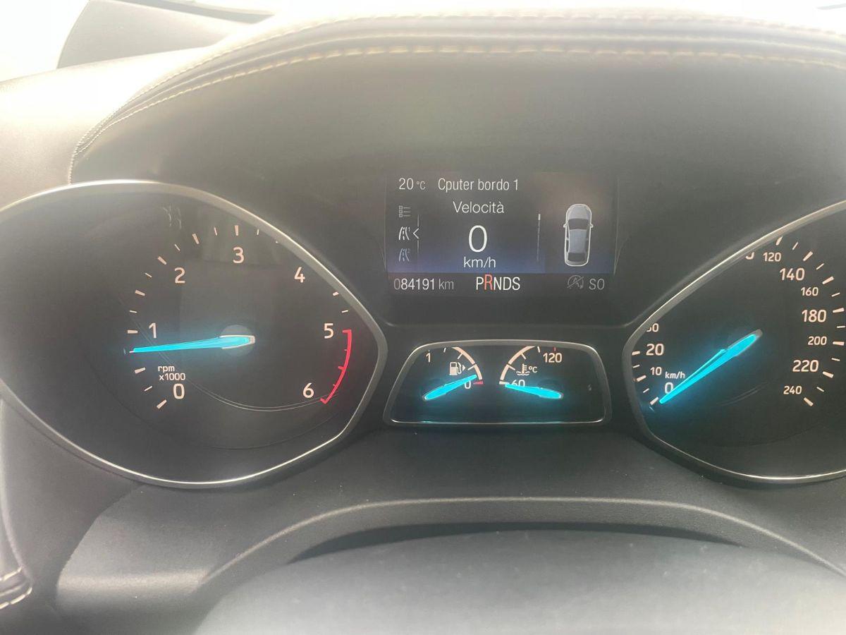 FORD - Kuga - 2.0 TDCI 180 CV S&S P. 4WD Vignale
