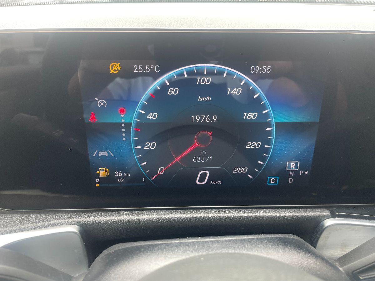 MERCEDES - GLB 180 d Automatic Business 7Posti